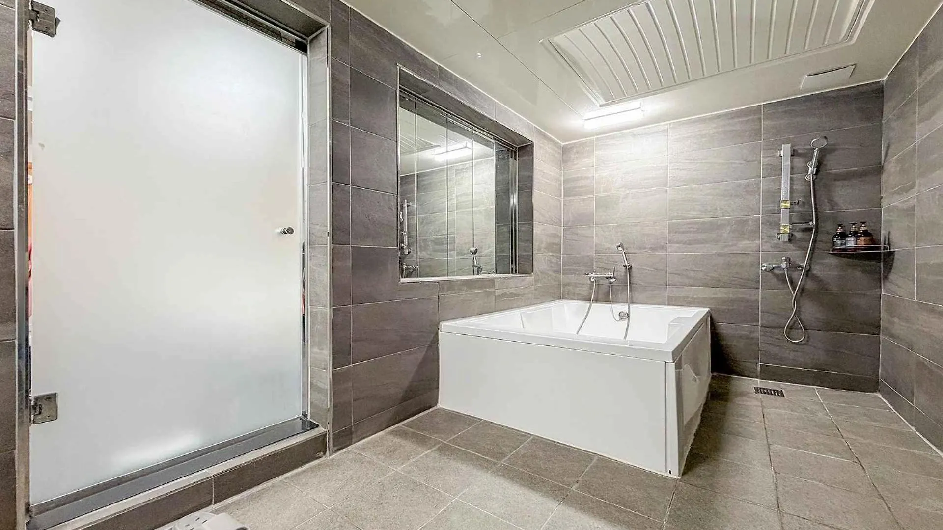 Carlton Hotel Incheon