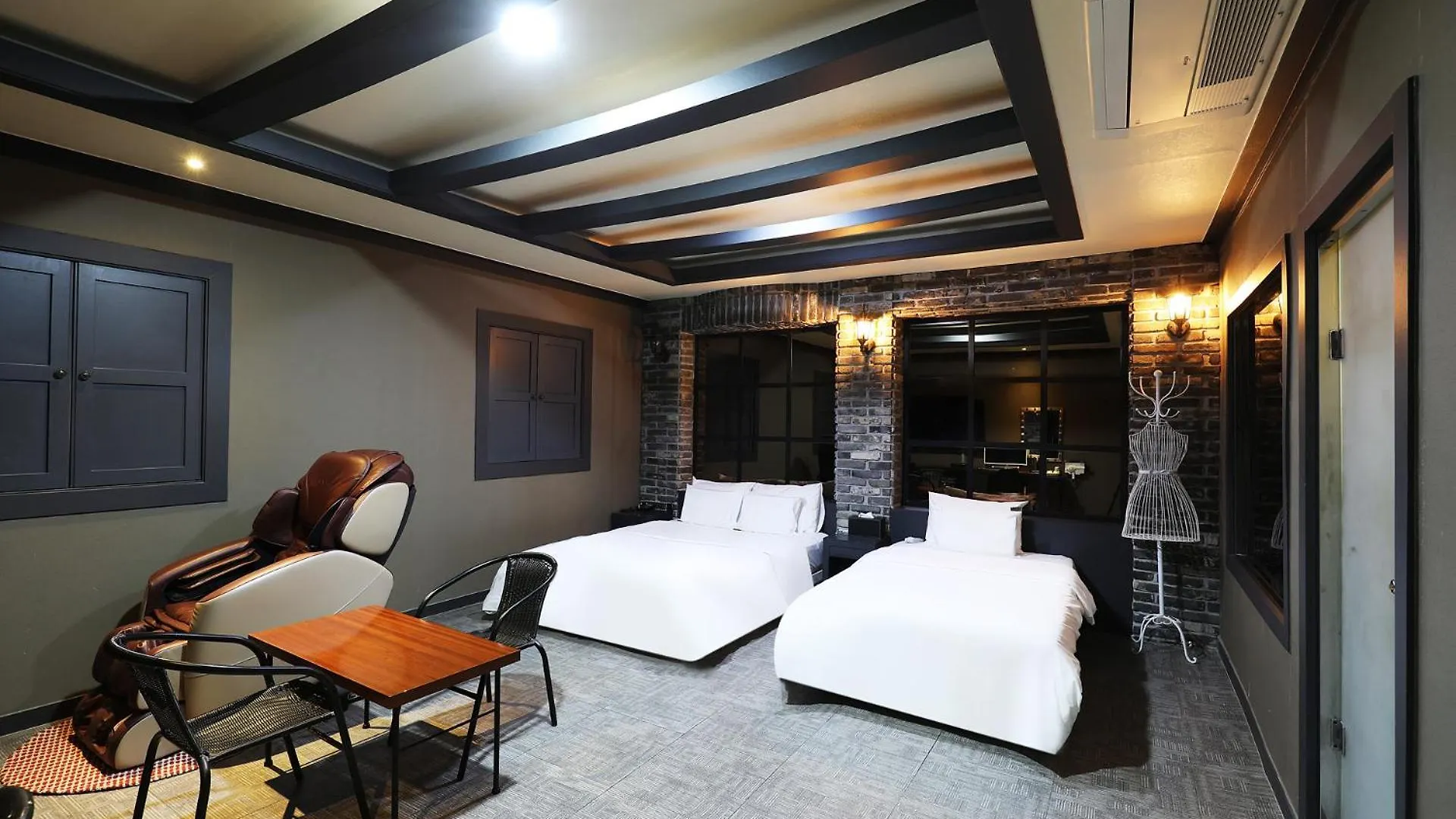 Carlton Hotel Inczhon