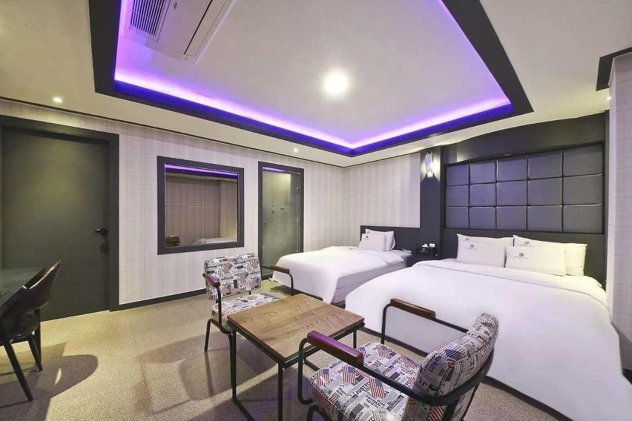 Carlton Hotel Incheon 3*,